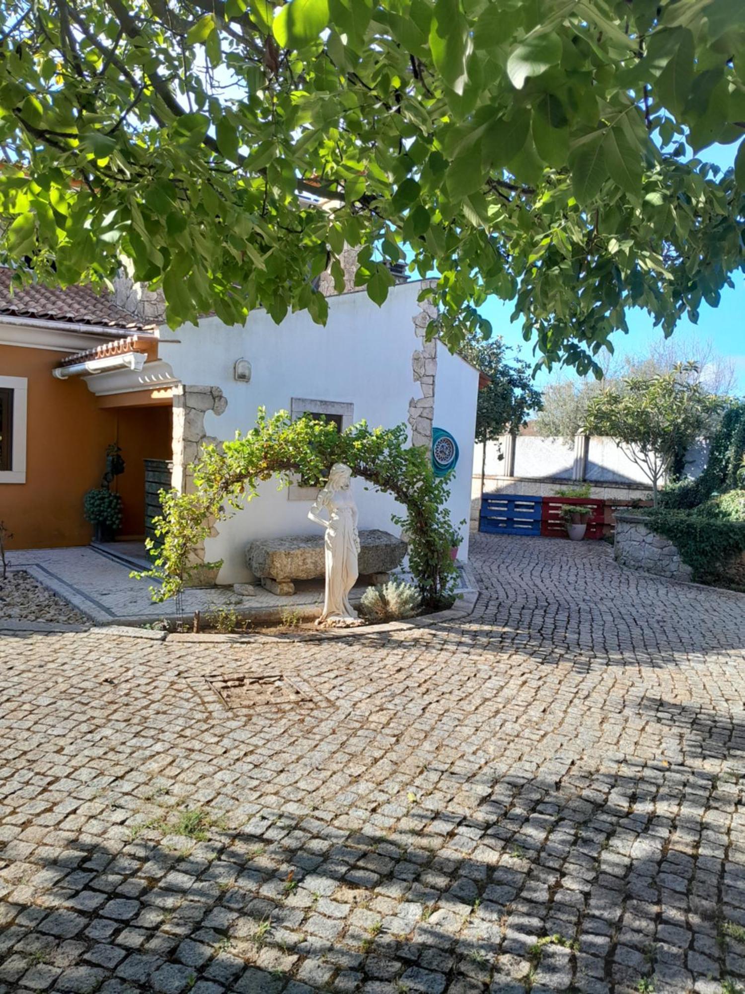 Refugio Das Artes Guesthouse Porto de Mós Exteriör bild