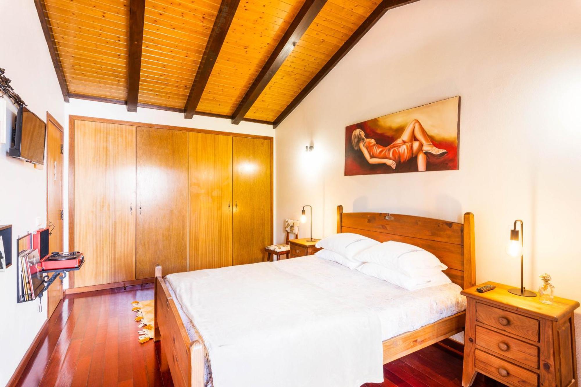 Refugio Das Artes Guesthouse Porto de Mós Exteriör bild