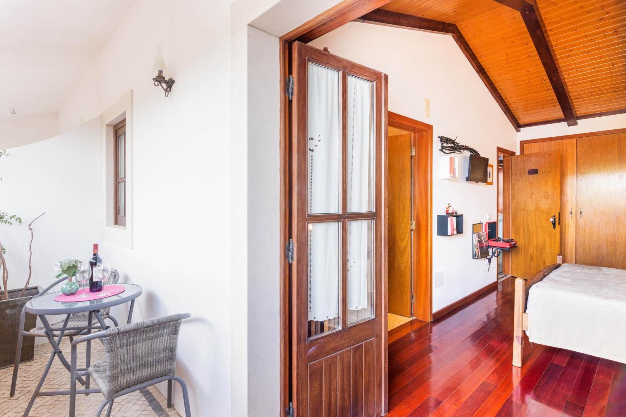 Refugio Das Artes Guesthouse Porto de Mós Exteriör bild